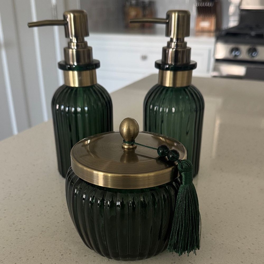 Opalhouse- Jungalow Glass Bath Set